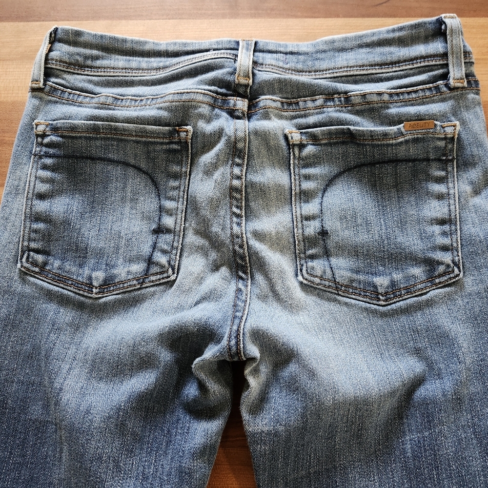 Fidelity Denim Women's Classic Blue Jeans. Size 26. - Picture 10 of 14